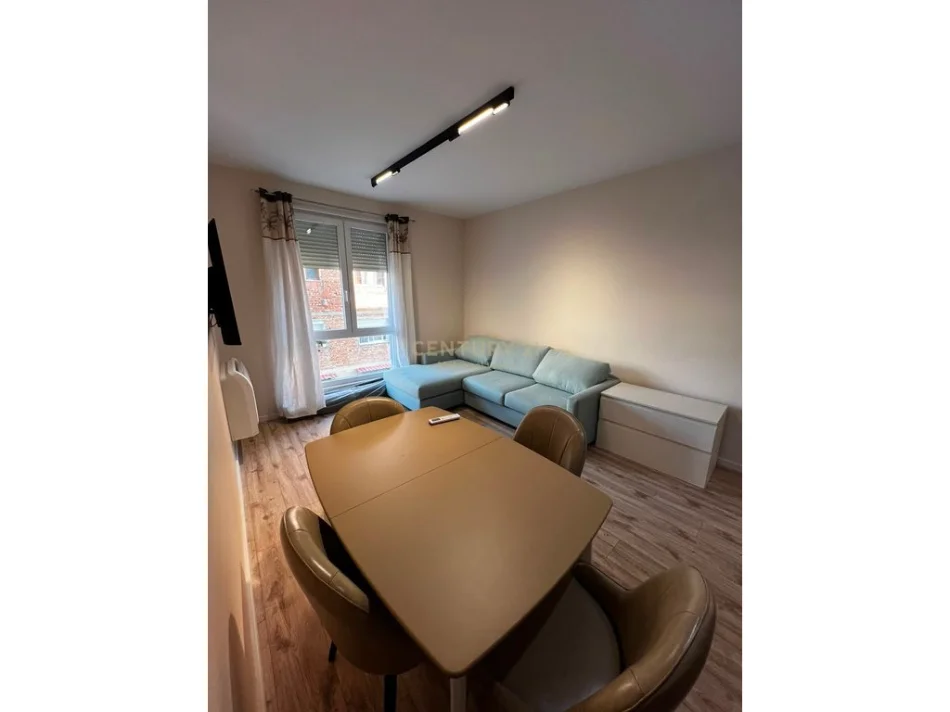 Tirane, jepet me qera apartament 1+1 Kati 2, 60 m² 760 € (Tregu Elektrik)