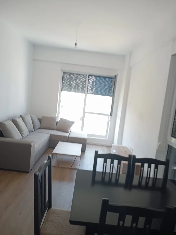 Tirane, jepet me qera apartament 1+1 Kati 2, 63 m² 380 € (Fresku/Rezidenca Oxa)