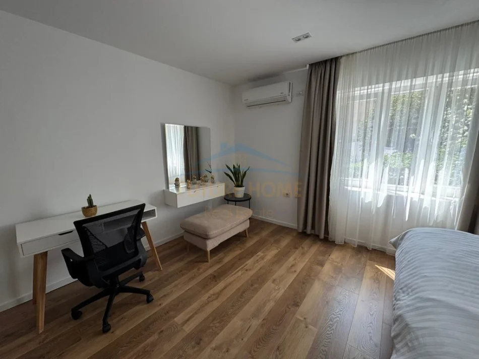 Tirane, jepet me qera apartament 1+1 Kati 2, 63 m² 700 € (pazari i ri)
