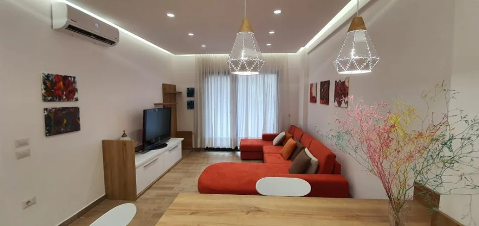 Tirane, jepet me qera apartament 1+1 Kati 2, 65 m² 600 € (RRUGA FROSINA PLAKU)