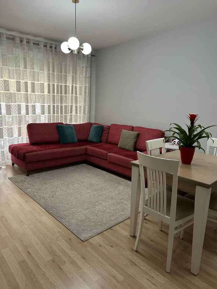 Tirane, jepet me qera apartament 1+1 Kati 2, 65 m² 650 € (Kompleksi Fiori Di Bosko, Tiranë)