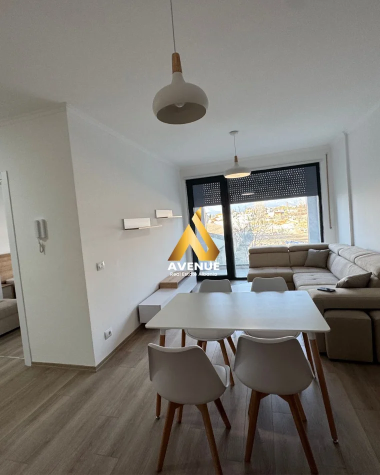 Tirane, jepet me qera apartament 1+1 Kati 2, 70 m² 450 € (Ish dogana)