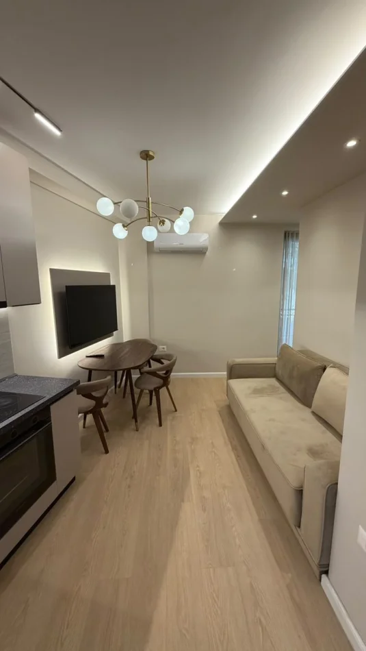 Tirane, jepet me qera apartament 1+1 Kati 2, 70 m² 500 € (Brryli)