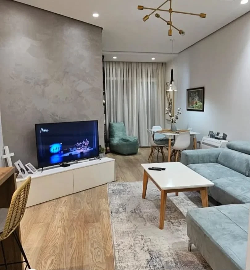 Tirane, jepet me qera apartament 1+1 Kati 2, 70 m² 600 € (KOPSHTI BOTANIK)
