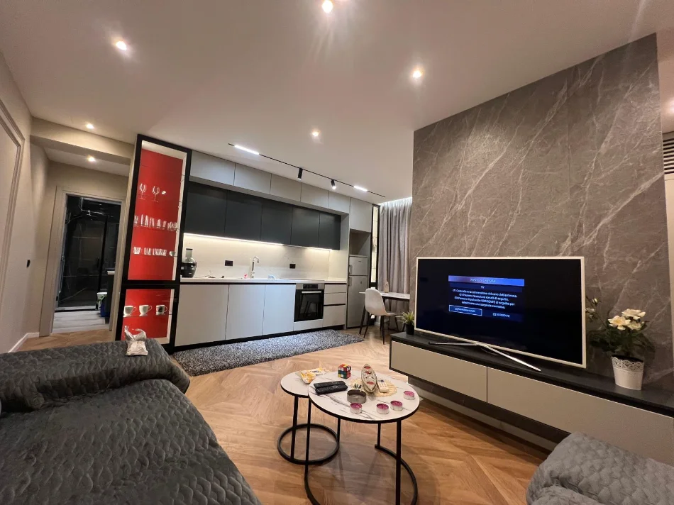 Tirane, jepet me qera apartament 1+1 Kati 2, 72 m² 650 € (kodra e diellit 1)