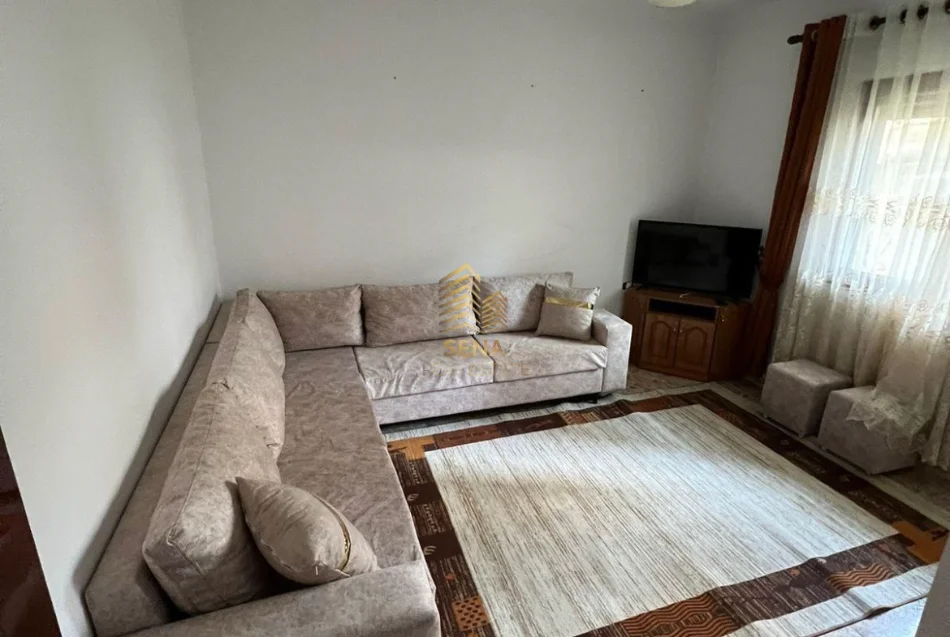 Tirane, jepet me qera apartament 1+1 Kati 2, 75 m² 370 € (Qyteti Studenti)