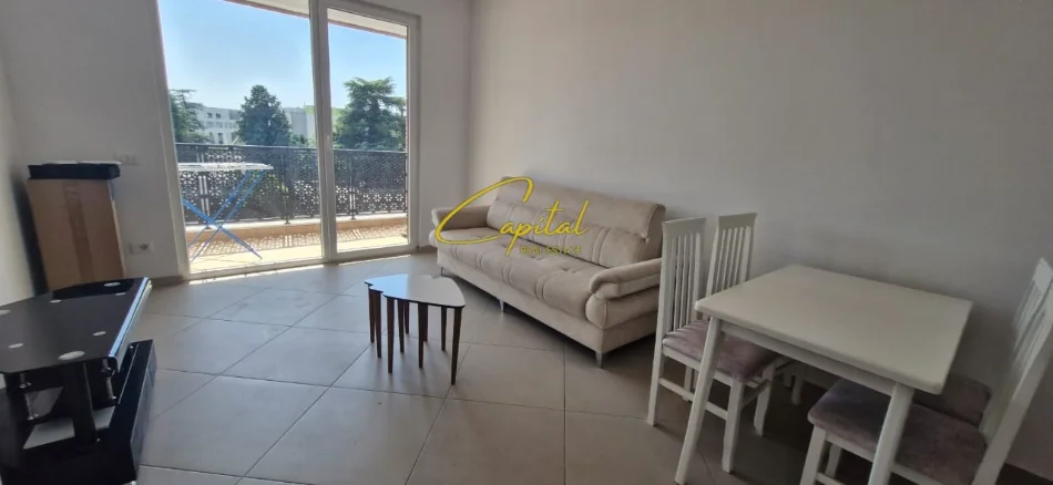 Tirane, jepet me qera apartament 1+1 Kati 2, 75 m² 500 € (RRUGA E DIBRES)