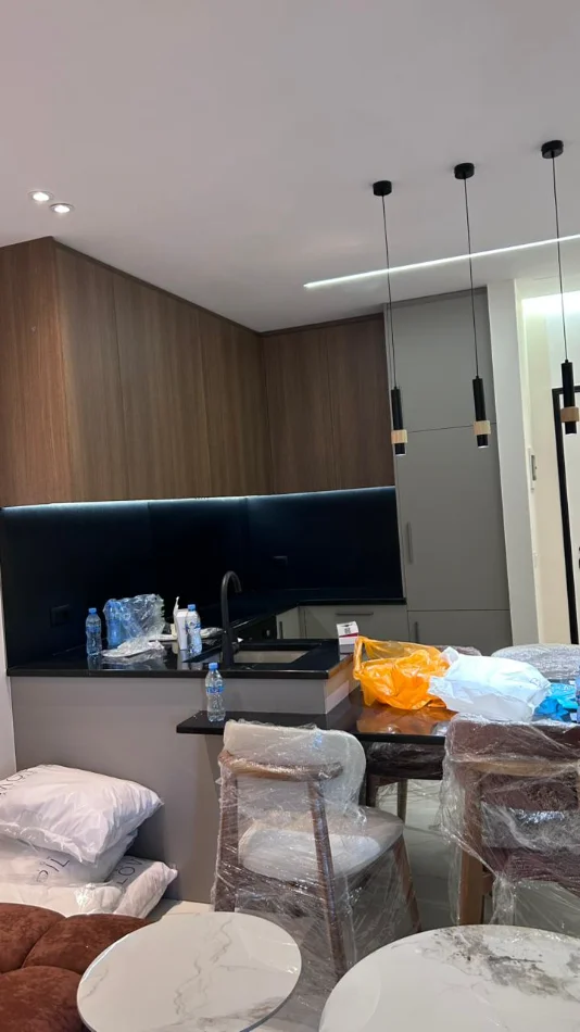 Tirane, jepet me qera apartament 1+1 Kati 2, 77 m² 650 € (KOMPLEKSI AURA)