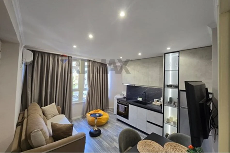 Tirane, jepet me qera apartament 1+1 Kati 2, 800 € (9 Kateshet)