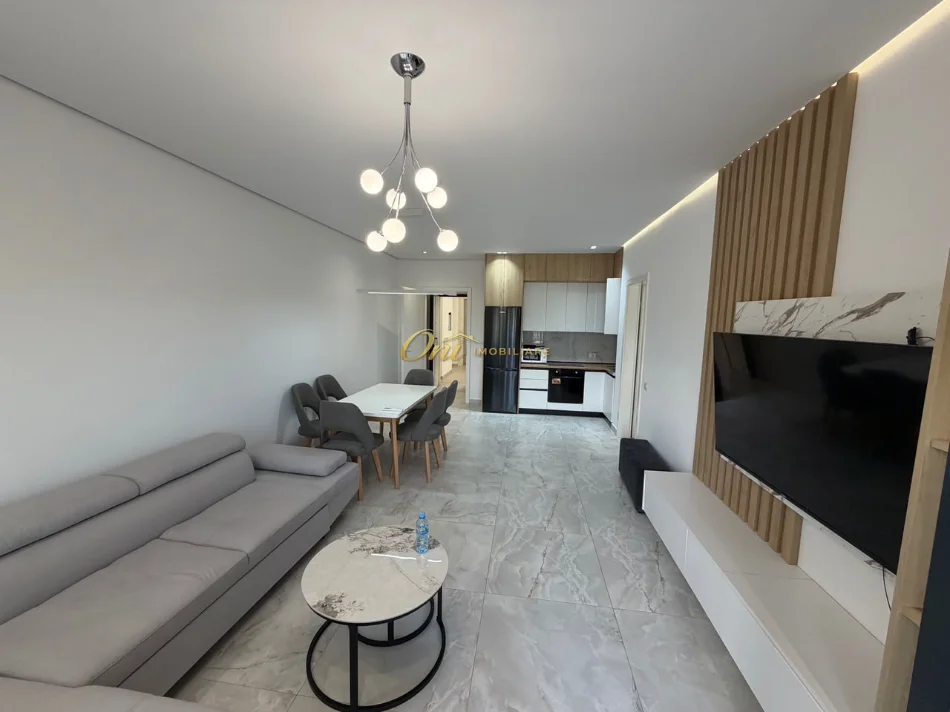 Tirane, jepet me qera apartament 1+1 Kati 2, 93 m² 1.000 € (LIQENI I THATE)
