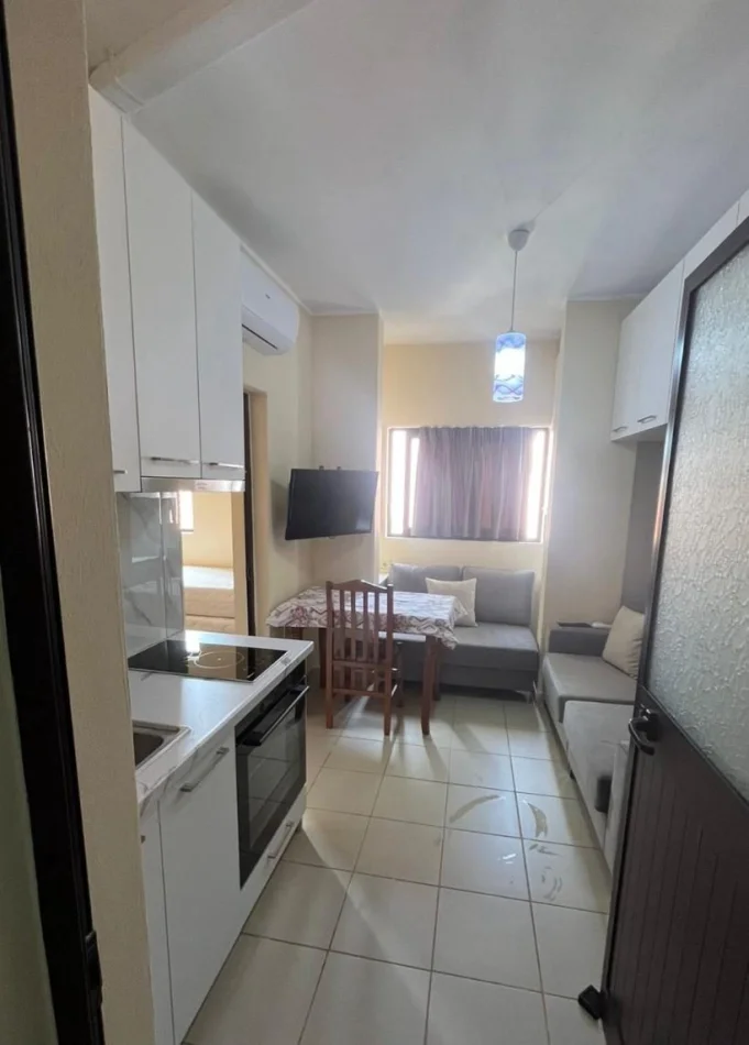 Tirane, jepet me qera apartament 1+1 Kati 3, 45 m² 320 € (Qytet Studenti)