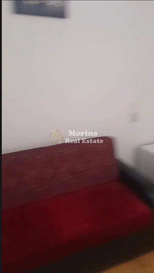 Tirane, jepet me qera apartament 1+1 Kati 3, 50 m² 250 € (Laprakë)