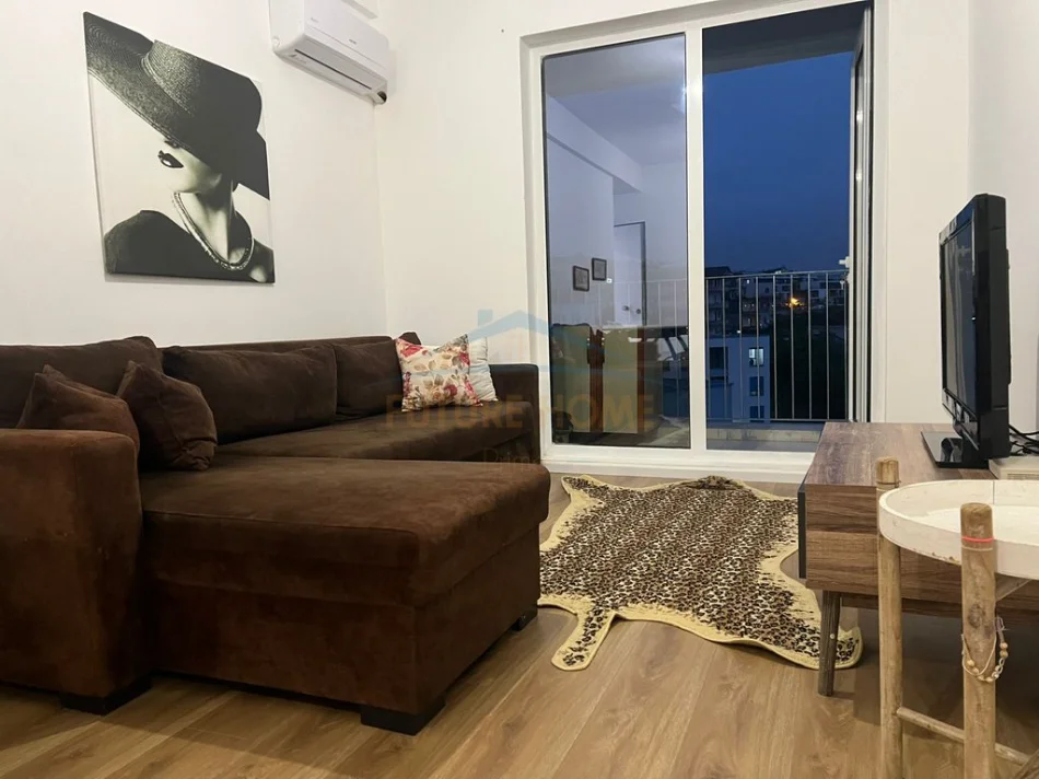Tirane, jepet me qera apartament 1+1 Kati 3, 53 m² 380€ (Rezidenca Oxa , Fresk)