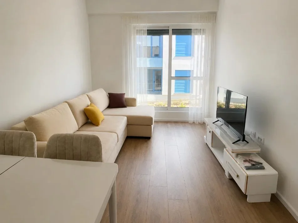 Tirane, jepet me qera apartament 1+1 Kati 3, 55 m² 520 € (Fresku)