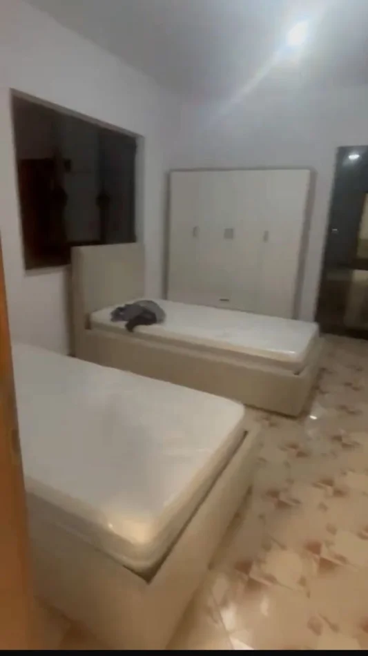 Tirane, jepet me qera apartament 1+1 Kati 3, 58 m² 400 € (Vilat Amerikane)
