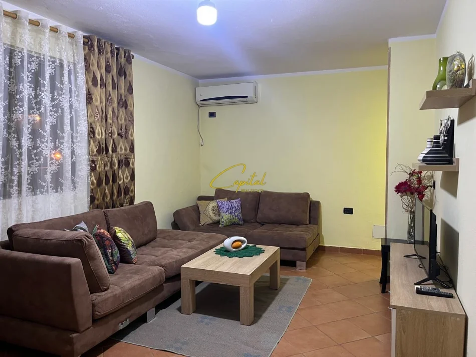 Tirane, jepet me qera apartament 1+1 Kati 3, 60 m² 500 € (BULEVARDI ZOGU I)
