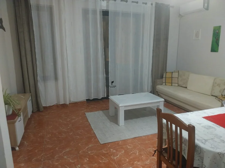 Tirane, jepet me qera apartament 1+1 Kati 3, 60 m² 520 € (RRUGA E ELBASANIT)