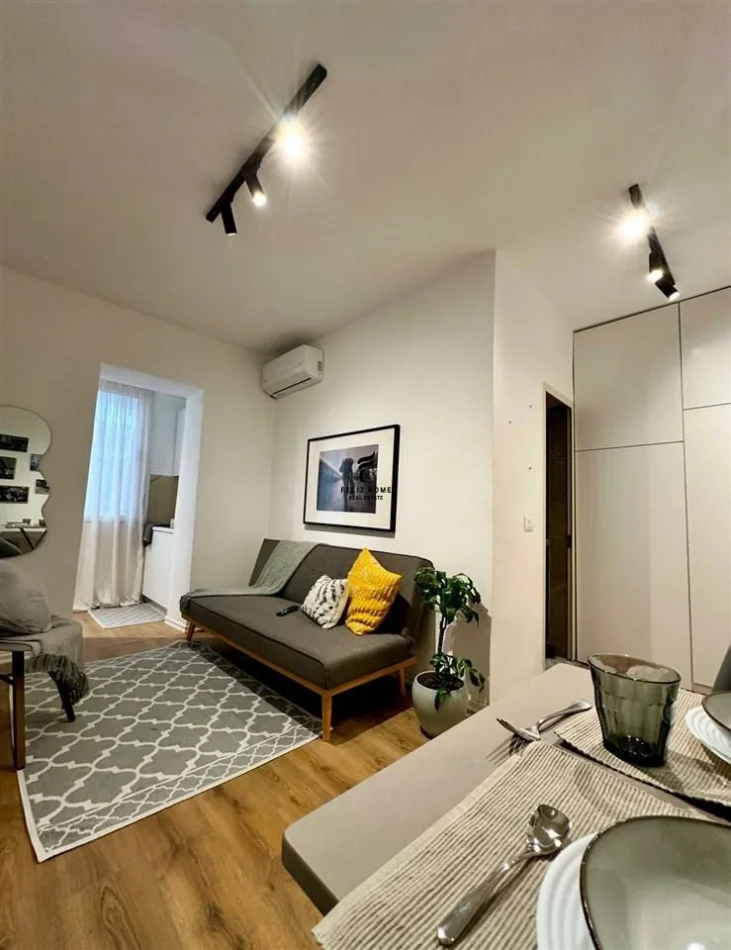 Tirane, jepet me qera apartament 1+1 Kati 3, 60 m² 550 € (BLLOK)