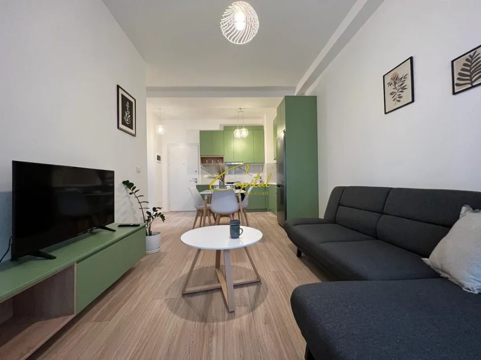 Tirane, jepet me qera apartament 1+1 Kati 3, 60 m² 650 € (KOMPLEKSI KONTAKT)