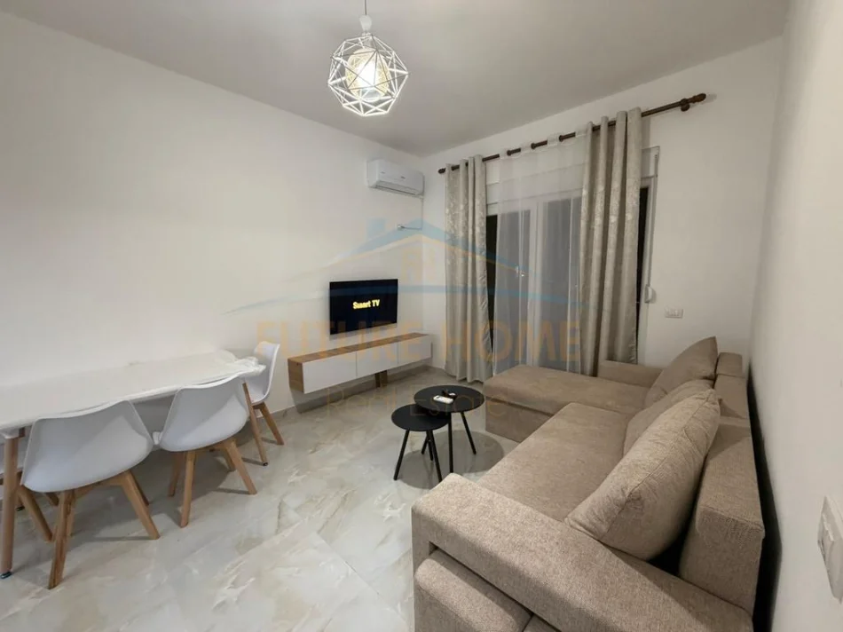Tirane, jepet me qera apartament 1+1 Kati 3, 62 m² 450 € (Unaza e Re, Kompleksi Tudas)