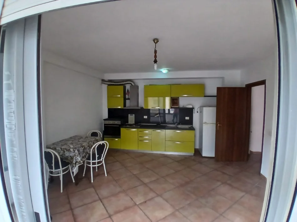 Tirane, jepet me qera apartament 1+1 Kati 3, 63 m² 550 €