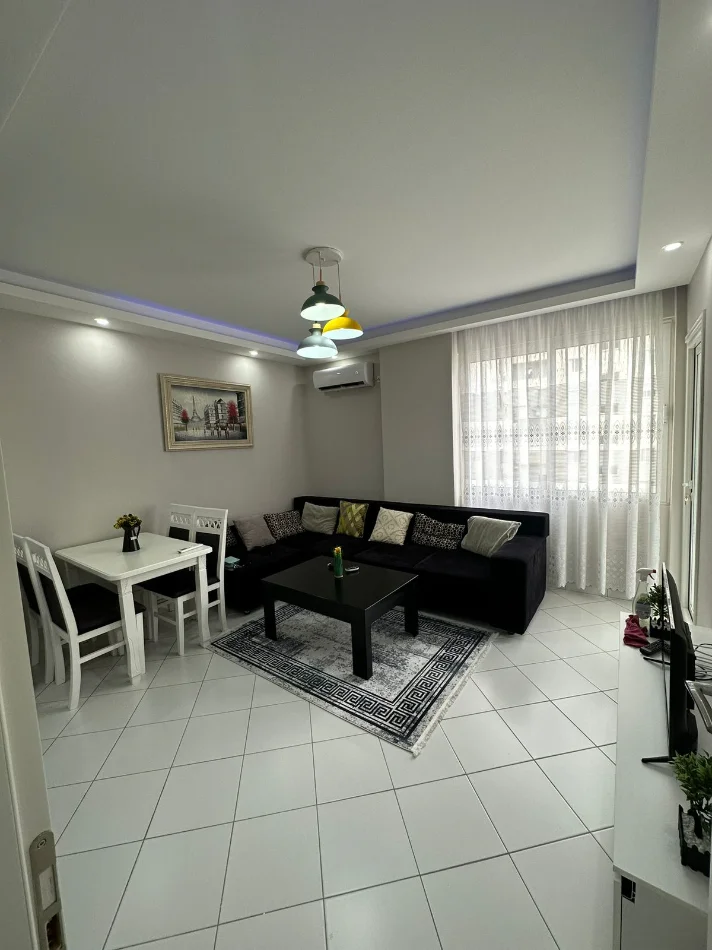 Tirane, jepet me qera apartament 1+1 Kati 3, 65 m² 450 € (astir)