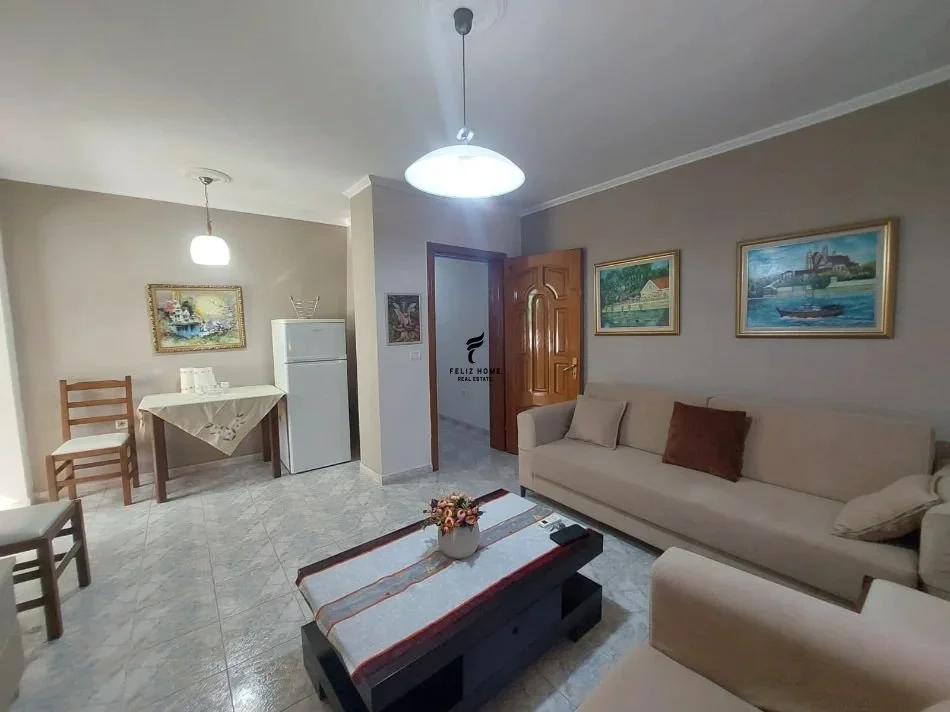 Tirane, jepet me qera apartament 1+1 Kati 3, 65 m² 500 € (RRUGA E ELBASANIT)