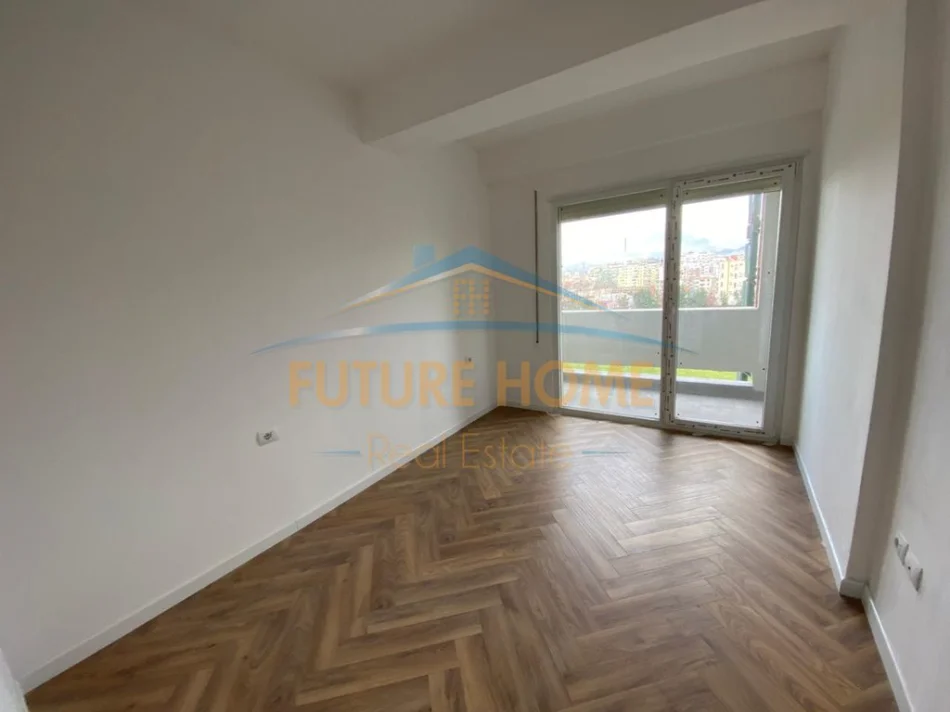 Tirane, jepet me qera apartament 1+1 Kati 3, 65 m² 520 € (Golden Park 3)