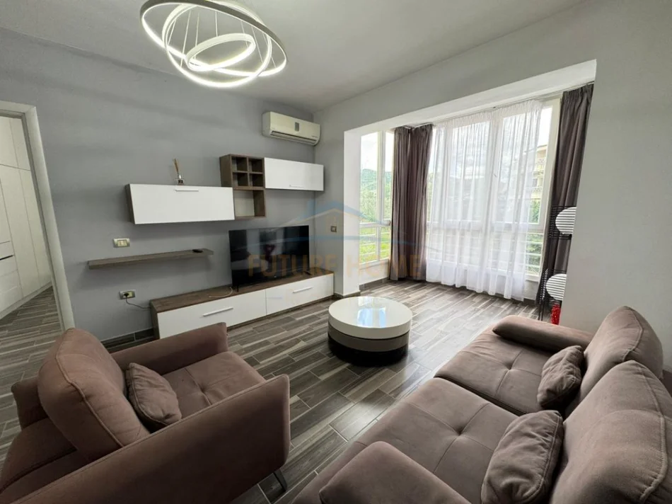 Tirane, jepet me qera apartament 1+1 Kati 3, 65 m² 550 € (LIQENI I THATE , RRUGA PETI)