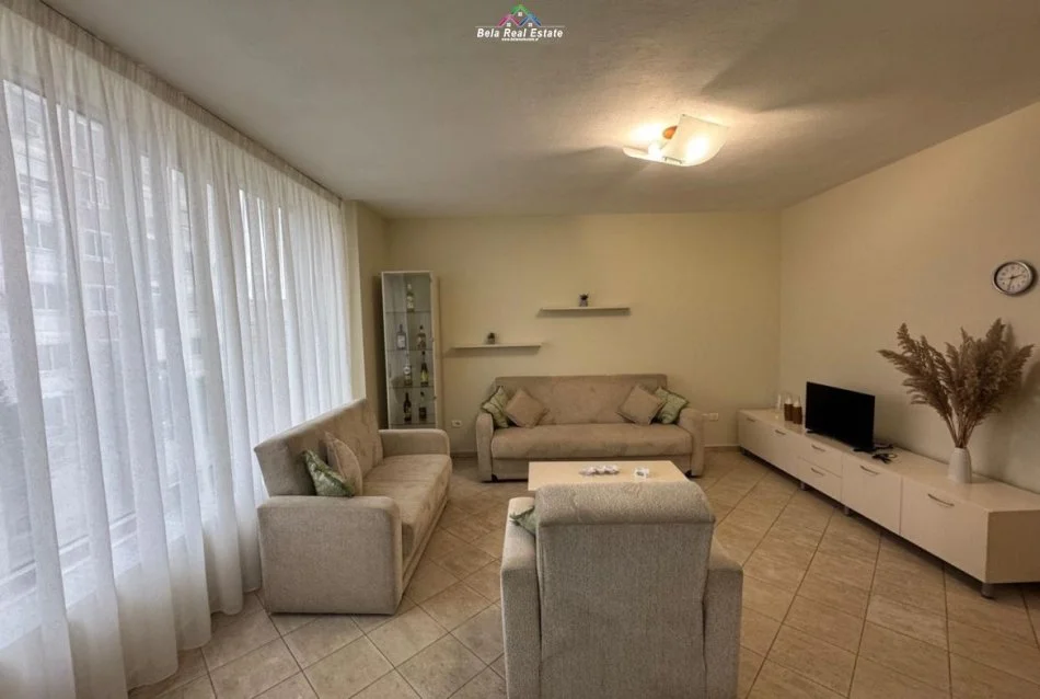 Tirane, jepet me qera apartament 1+1 Kati 3, 65 m² 550 € (Rruga Todi Shkurti)