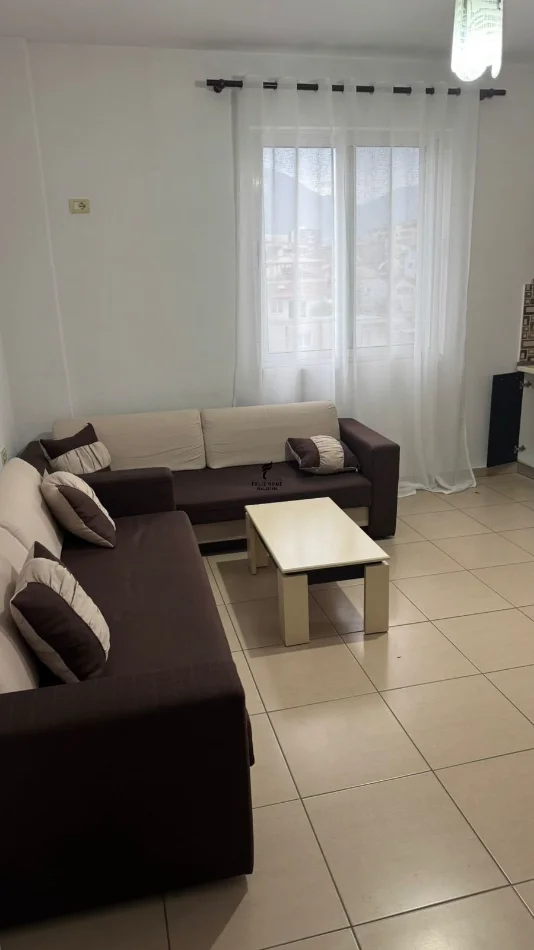 Tirane, jepet me qera apartament 1+1 Kati 3, 67 m² 450 € (5 MAJI)