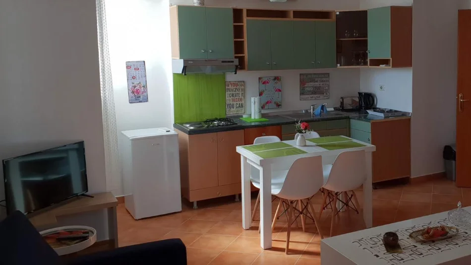 Tirane, jepet me qera apartament 1+1 Kati 3, 68 m² 600 € (RRUGA ASIM VOKSHI)