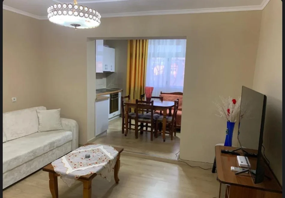 Tirane, jepet me qera apartament 1+1 Kati 3, 69 m² 450 € (RRUGA BARDHYL)