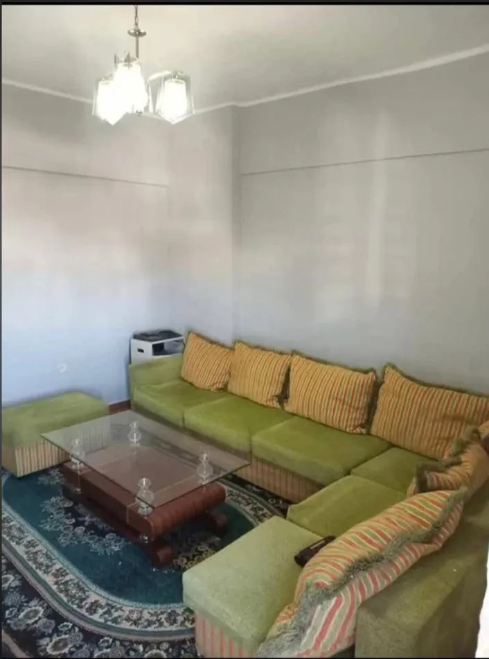 Tirane, jepet me qera apartament 1+1 Kati 3, 70 m² 400 € (Don Bosko)