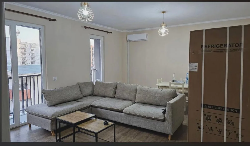 Tirane, jepet me qera apartament 1+1 Kati 3, 70 m² 400 € (Paskuqan)