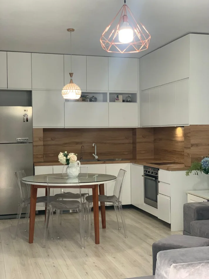 Tirane, jepet me qera apartament 1+1 Kati 3, 70 m² 500 € (KODRA E DIELLIT)
