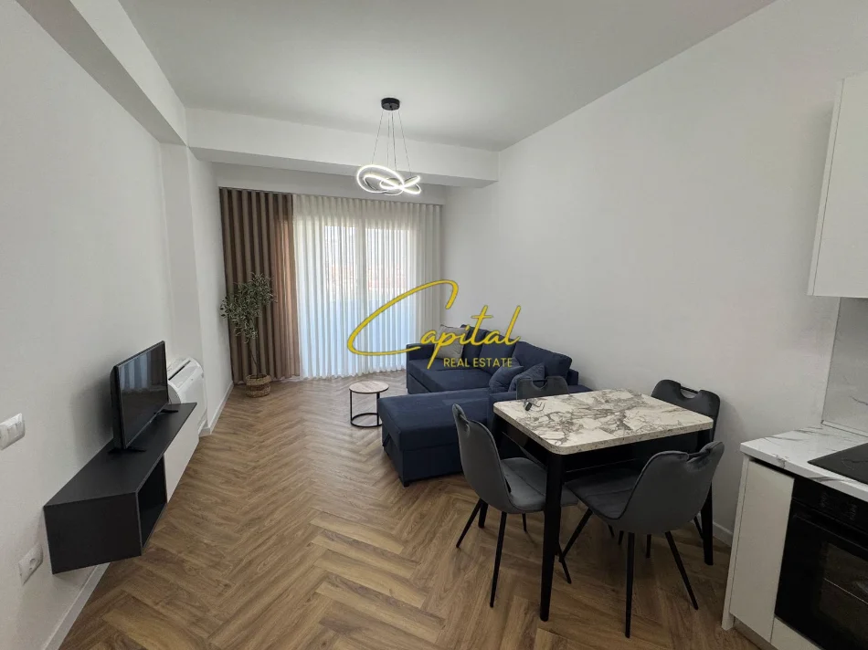 Tirane, jepet me qera apartament 1+1 Kati 3, 70 m² 500 € (KOMPLEKSI GOLDEN PARK )