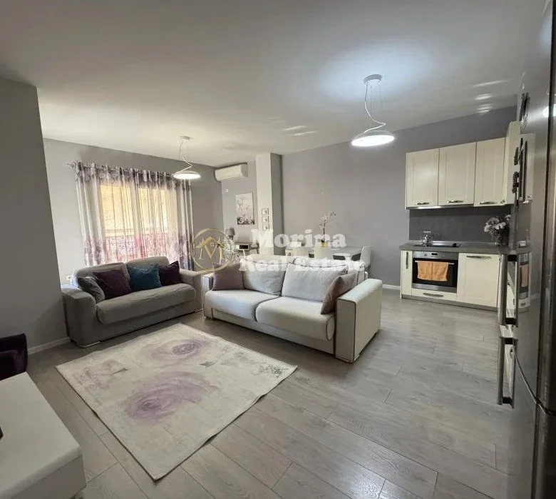 Tirane, jepet me qera apartament 1+1 Kati 3, 70 m² 550 € (Stacioni i Trenit)