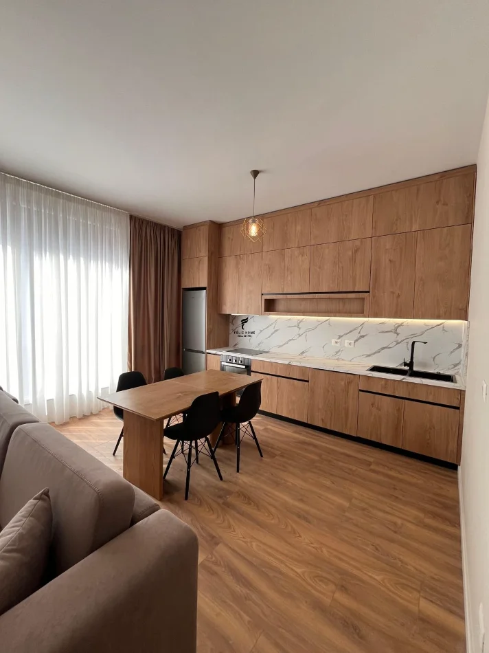 Tirane, jepet me qera apartament 1+1 Kati 3, 70 m² 750 € (SIRI KODRA)