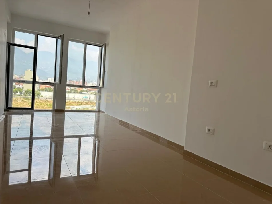 Tirane, jepet me qera apartament 1+1 Kati 3, 71 m² 650 € (Bulevardi i Ri astoria147549)