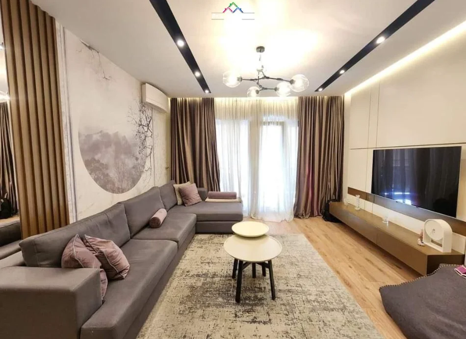 Tirane, jepet me qera apartament 1+1 Kati 3, 71 m² 900 € (Rruga e Kavajes)