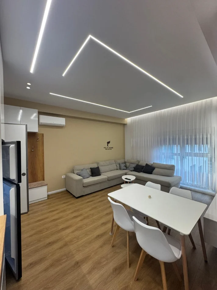 Tirane, jepet me qera apartament 1+1 Kati 3, 75 m² 500 € (ALI DEMI)