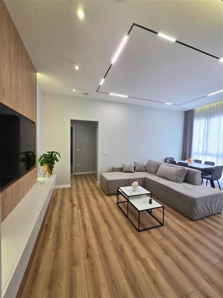 Tirane, jepet me qera apartament 1+1 Kati 3, 76 m² 1.150 € (rezidenca green valley)