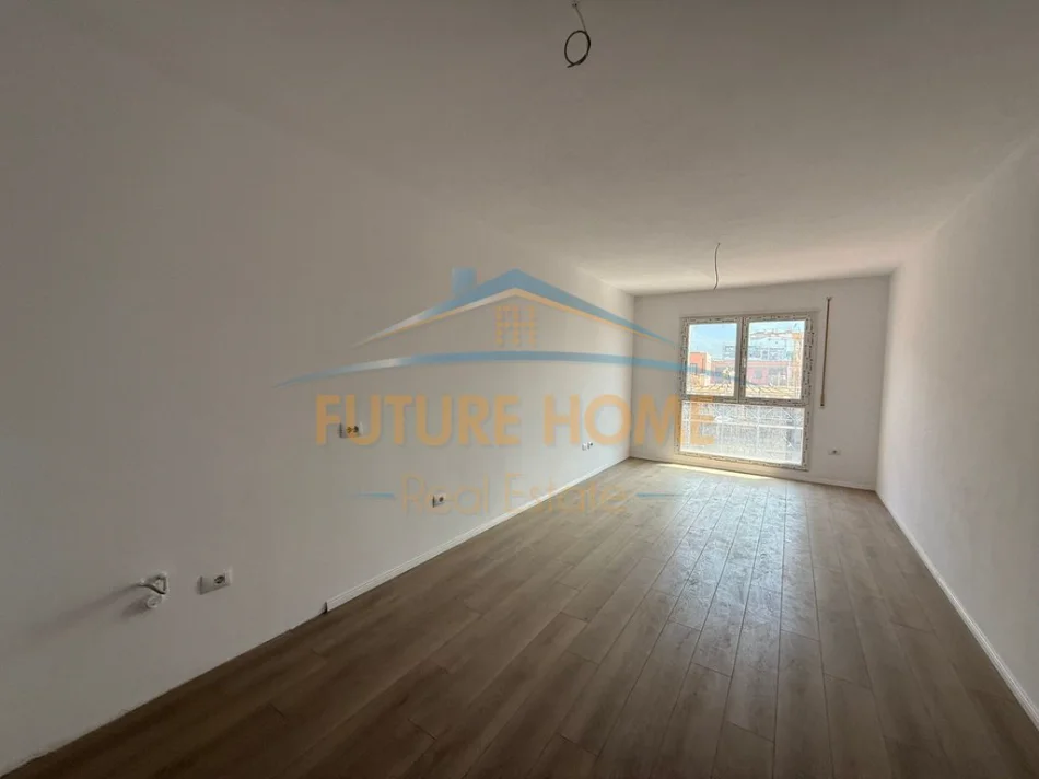 Tirane, jepet me qera apartament 1+1 Kati 3, 84 m² 100.000 € (Paskuqan)
