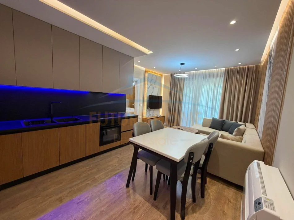 Tirane, jepet me qera apartament 1+1 Kati 3, 84 m² 750 € (Laprake)