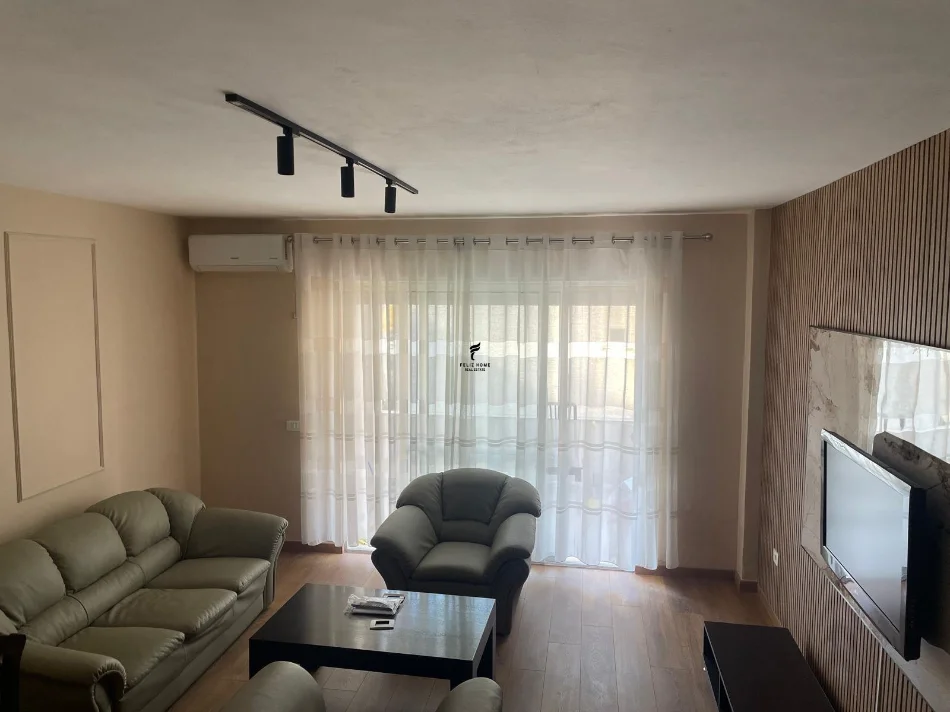 Tirane, jepet me qera apartament 1+1 Kati 3, 85 m² 600 € (LIQENI I THATE)