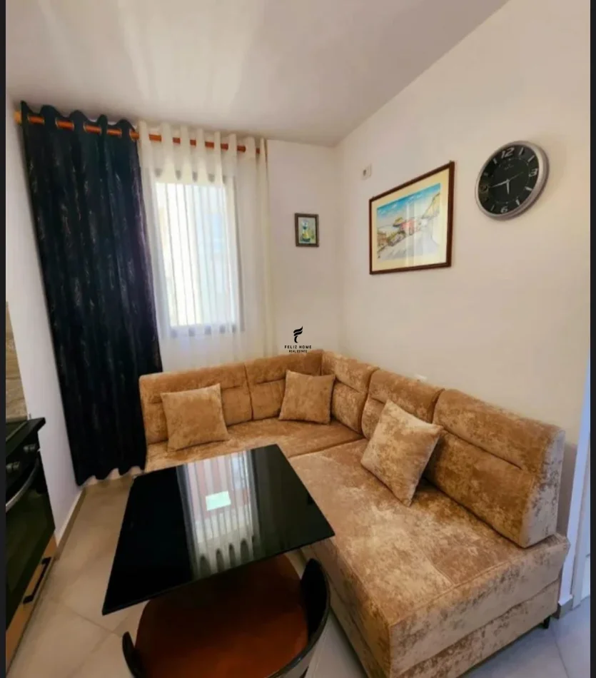 Tirane, jepet me qera apartament 1+1 Kati 4, 50 m² 400 € (RRUGA E DIBRES)