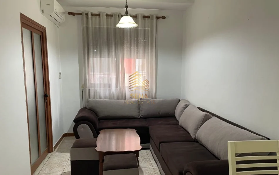 Tirane, jepet me qera apartament 1+1 Kati 4, 50 m² 500 € (Myslym Shyri)