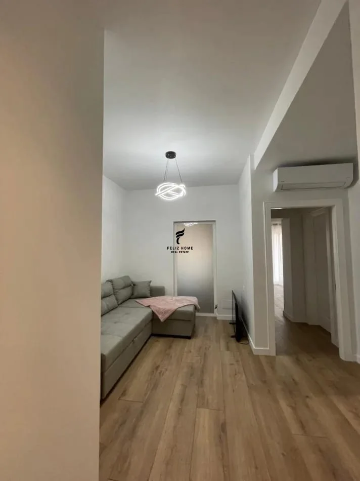 Tirane, jepet me qera apartament 1+1 Kati 4, 60 m² 500 € (RRUGA E KAVAJES)