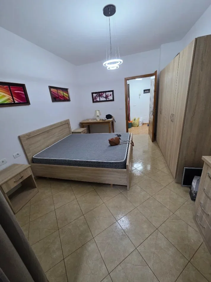 Tirane, jepet me qera apartament 1+1 Kati 4, 60 m² 500 € (Zgara 5 Maji)